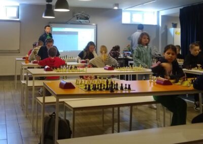 PHOTO 2024 03 04 08 15 30 2 400x284 - I Turniej szachowy "Choszczówka Chess Championship for Kids" w Szkole Mentis